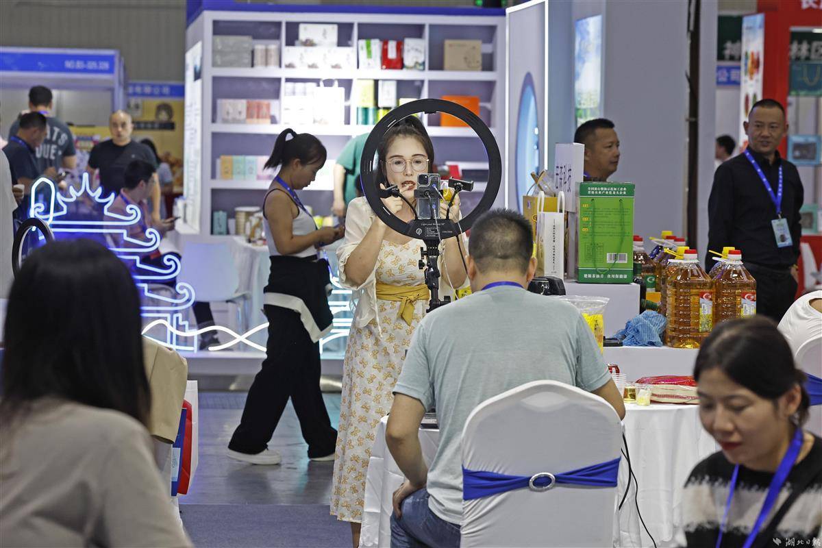 金牛娱乐怎么登不进去